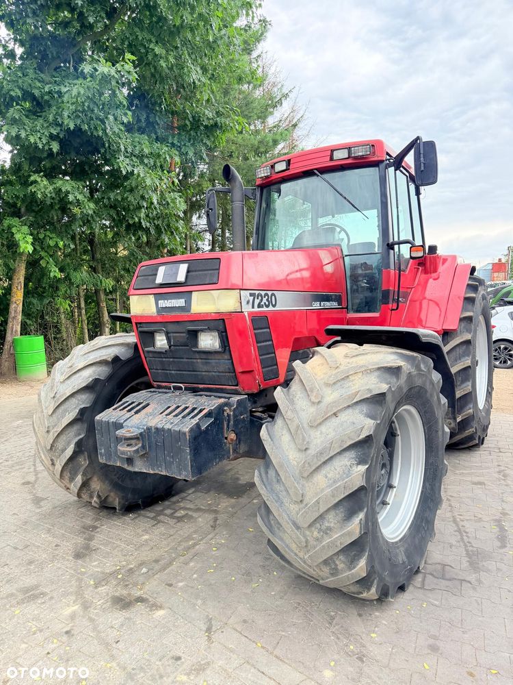 Case IH Magnum 7210 - 16