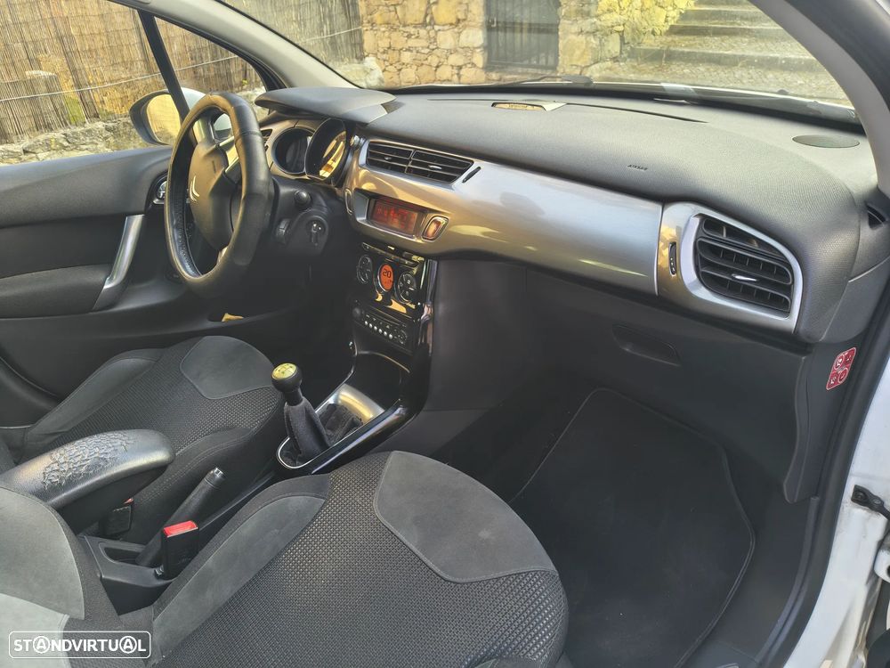 Citroën C3 1.4 HDi Exclusive 99g - 15