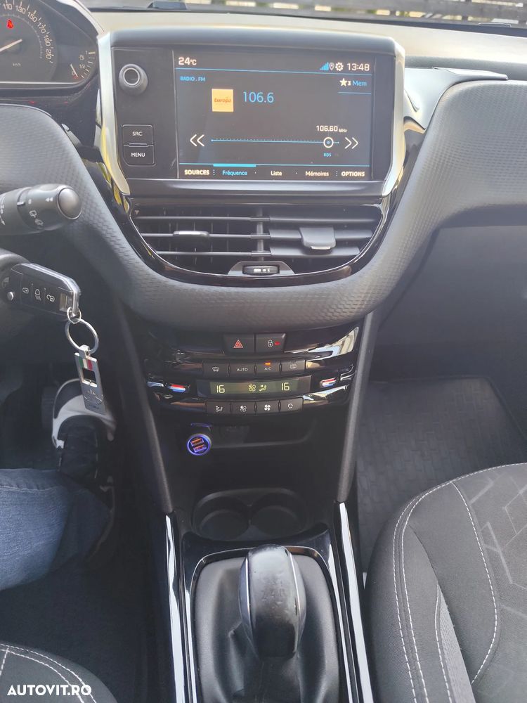 Peugeot 2008 - 5