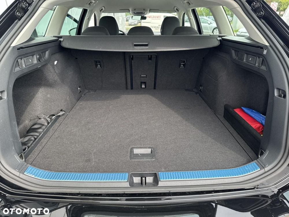 Volkswagen Passat Variant - 16