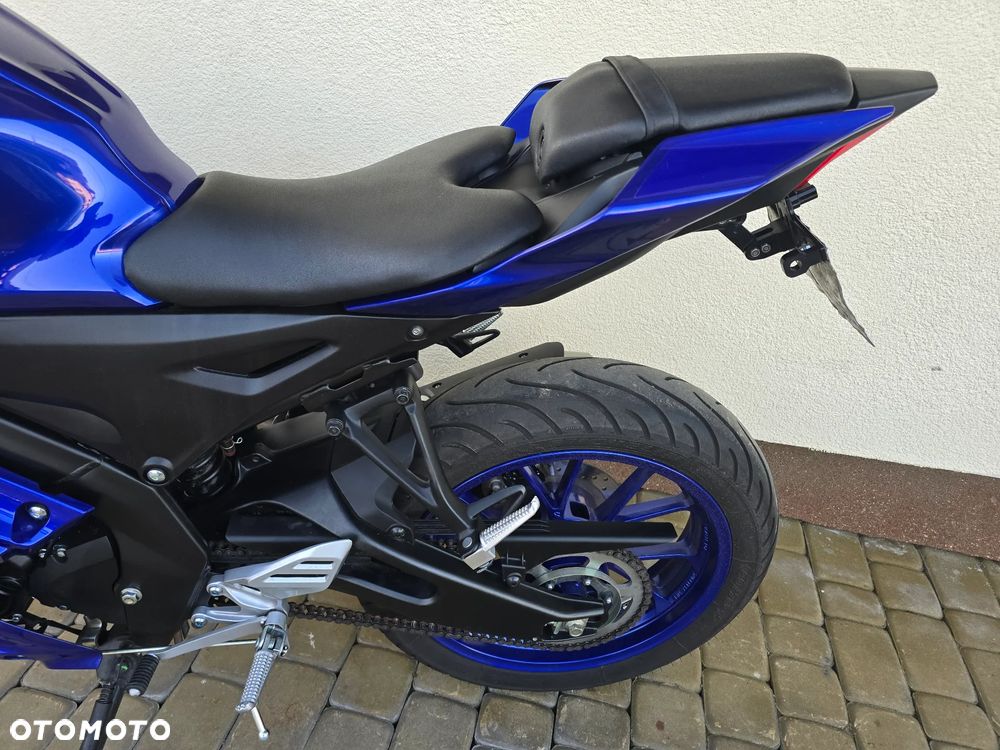 Yamaha YZF - 12