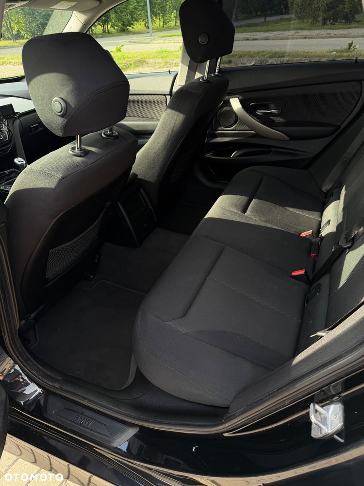 BMW 3GT 320d xDrive M Sport - 13