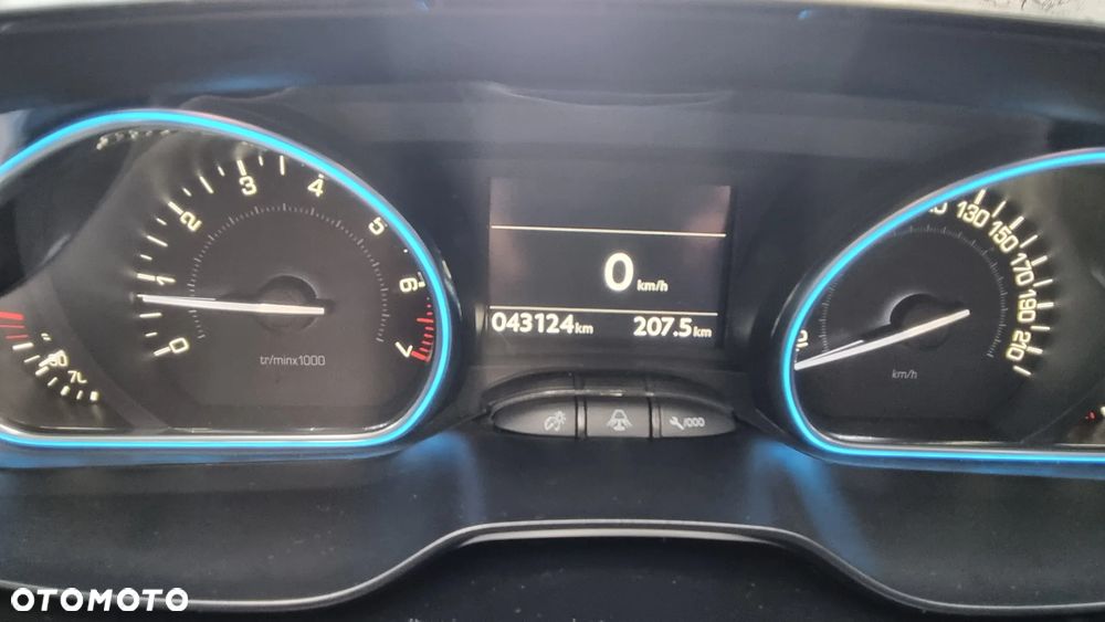 Peugeot 2008 PureTech 110 Stop&Start Style - 12