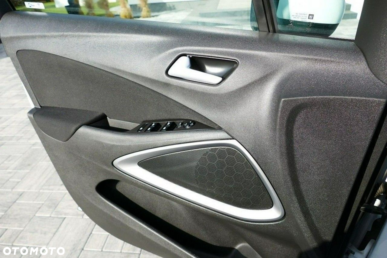 Opel Crossland X - 24