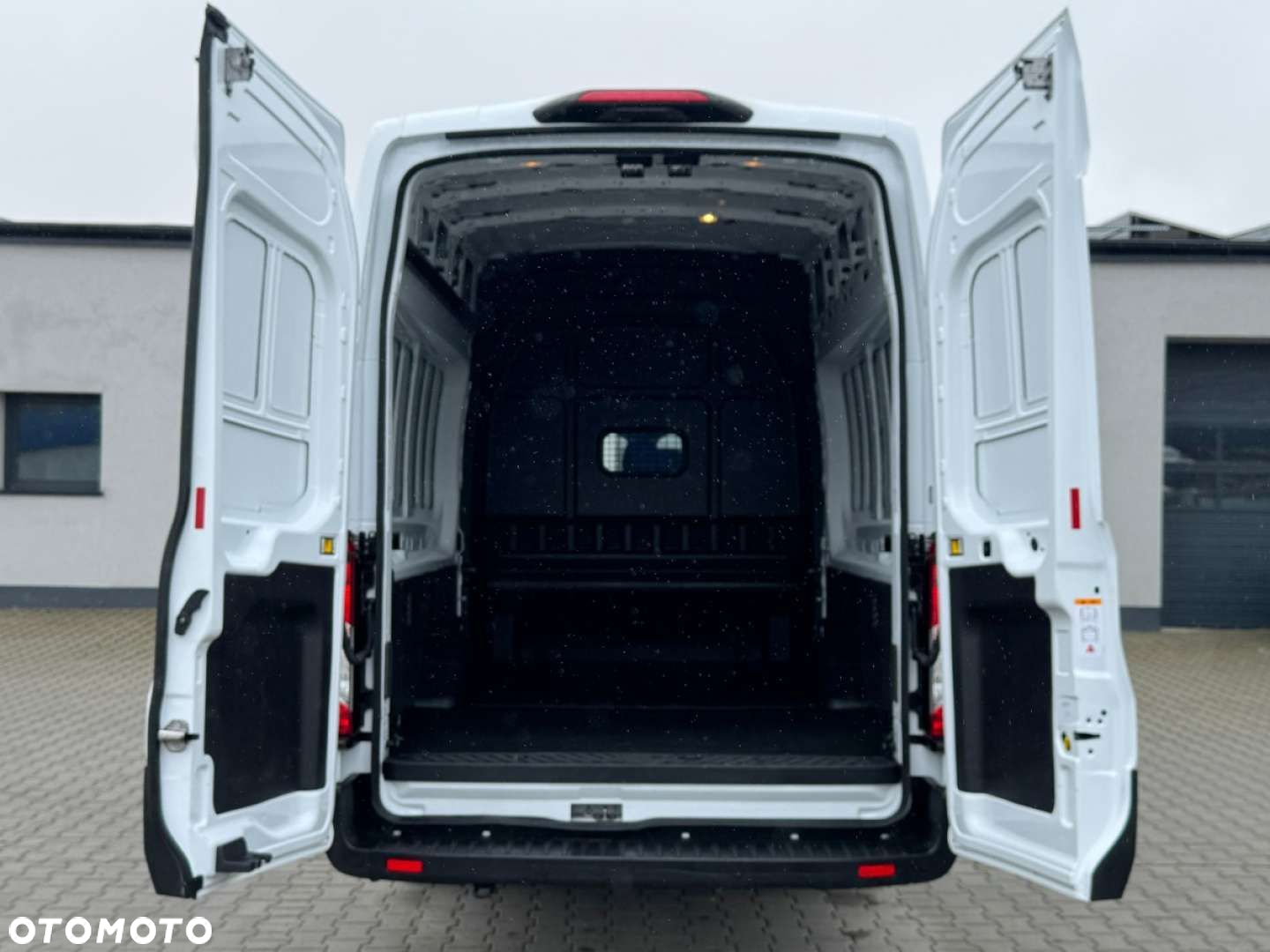 Ford Transit - 8