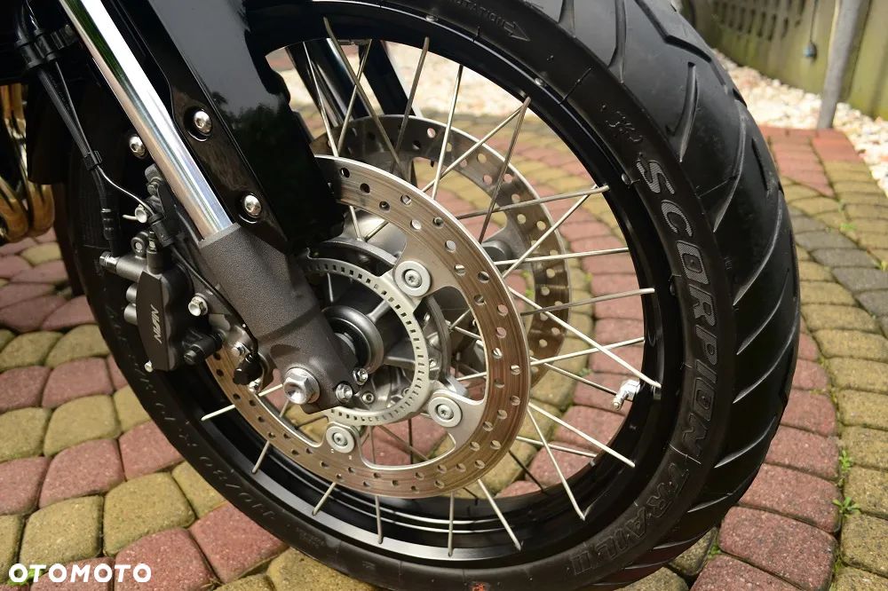 Honda VFR - 9