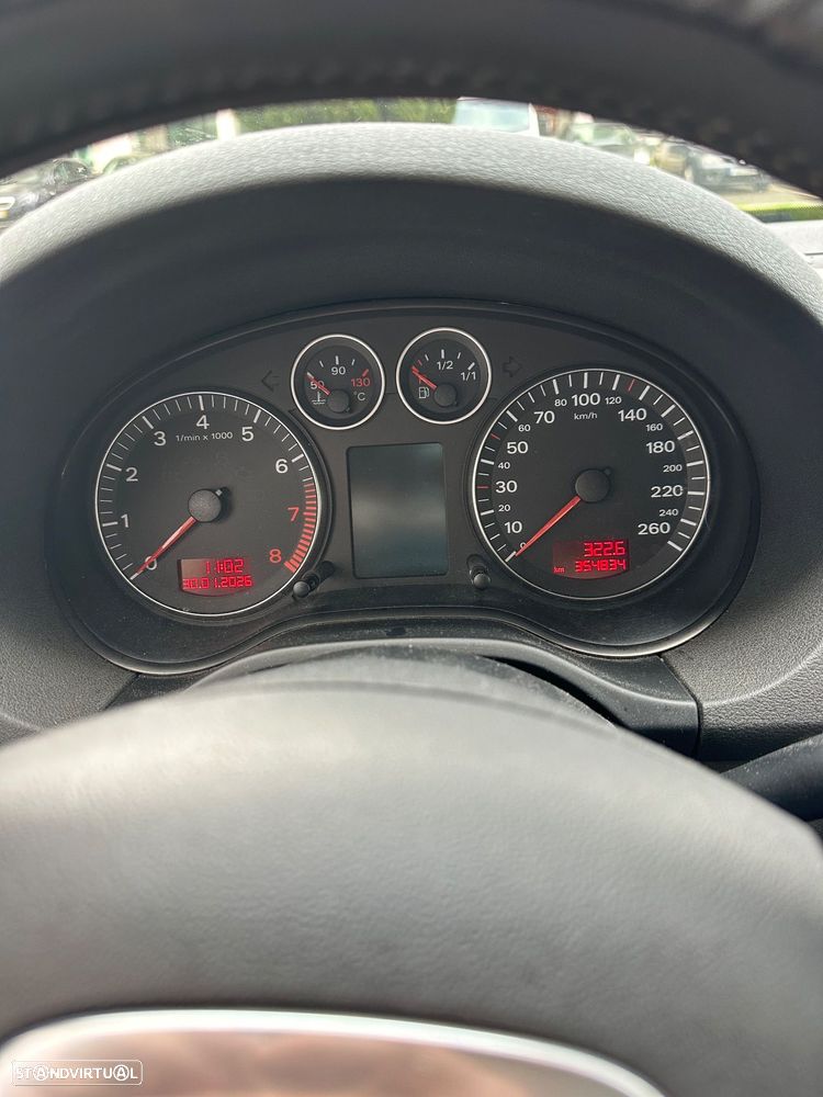 Audi A3 Sportback 1.6 FSi - 7