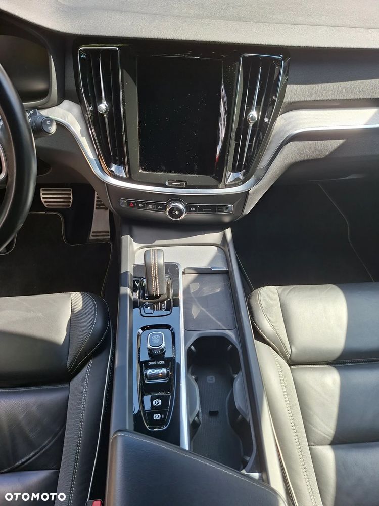 Volvo V60 B4 D Geartronic RDesign - 22
