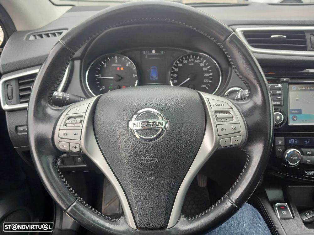 Nissan Qashqai 1.6 dCi N-Connecta 18 - 11