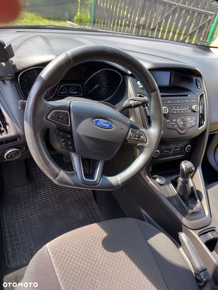 Ford Focus 1.6 Trend - 10