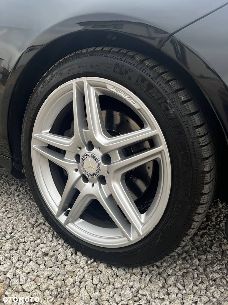 Mercedes-Benz Klasa E 350 4Matic 7G-TRONIC - 23