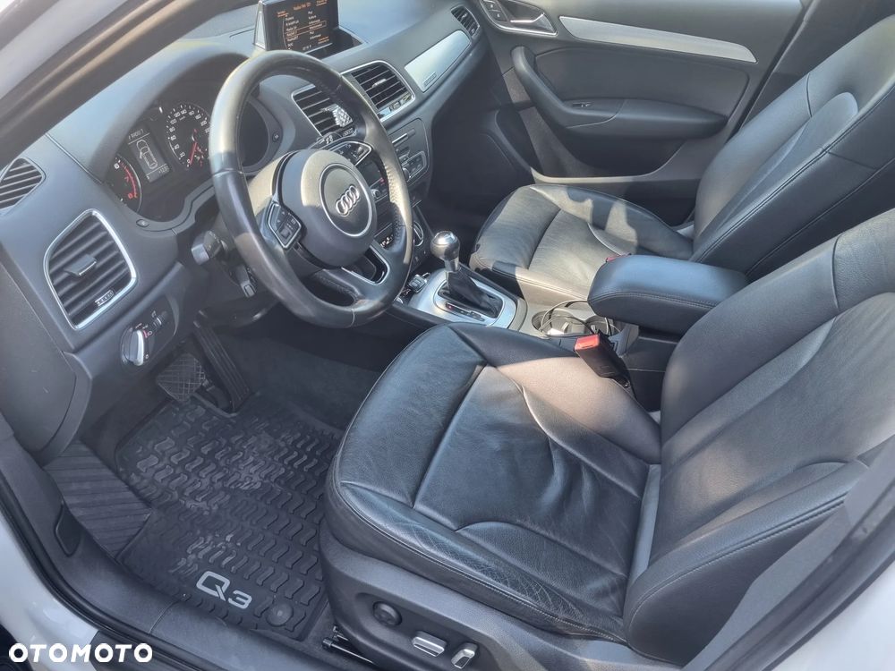 Audi Q3 2.0 TFSI Quattro S tronic sport - 10