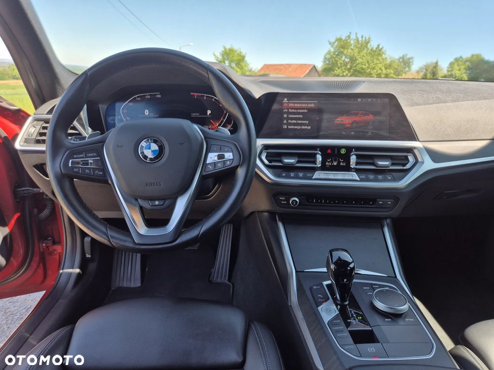 BMW Seria 3 330i xDrive Sport Line - 15