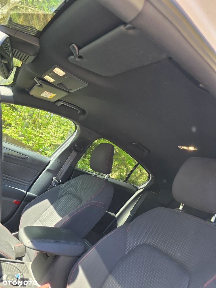 Ford Focus 1.5 EcoBoost ST-Line - 27