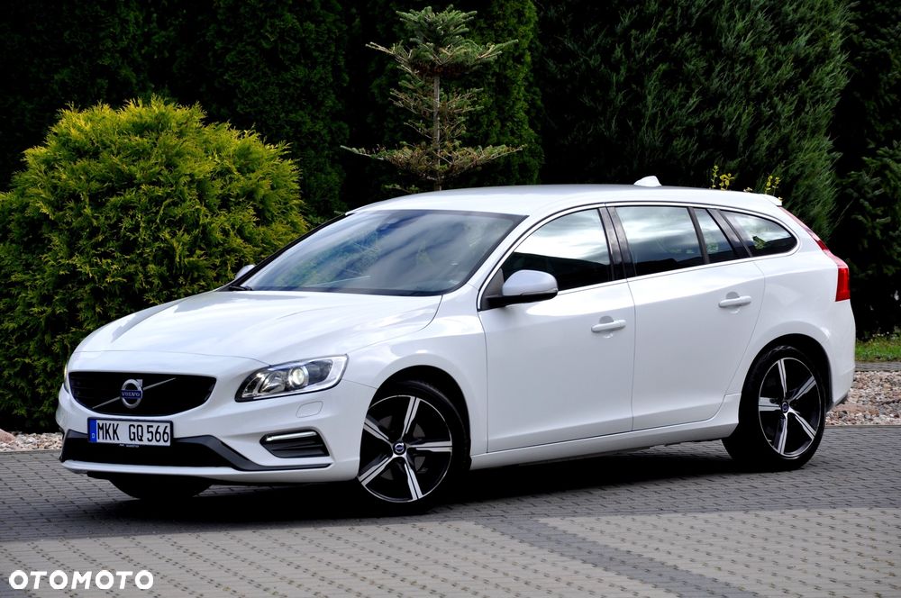 Volvo V60 D4 Drive-E R-Design Momentum - 11
