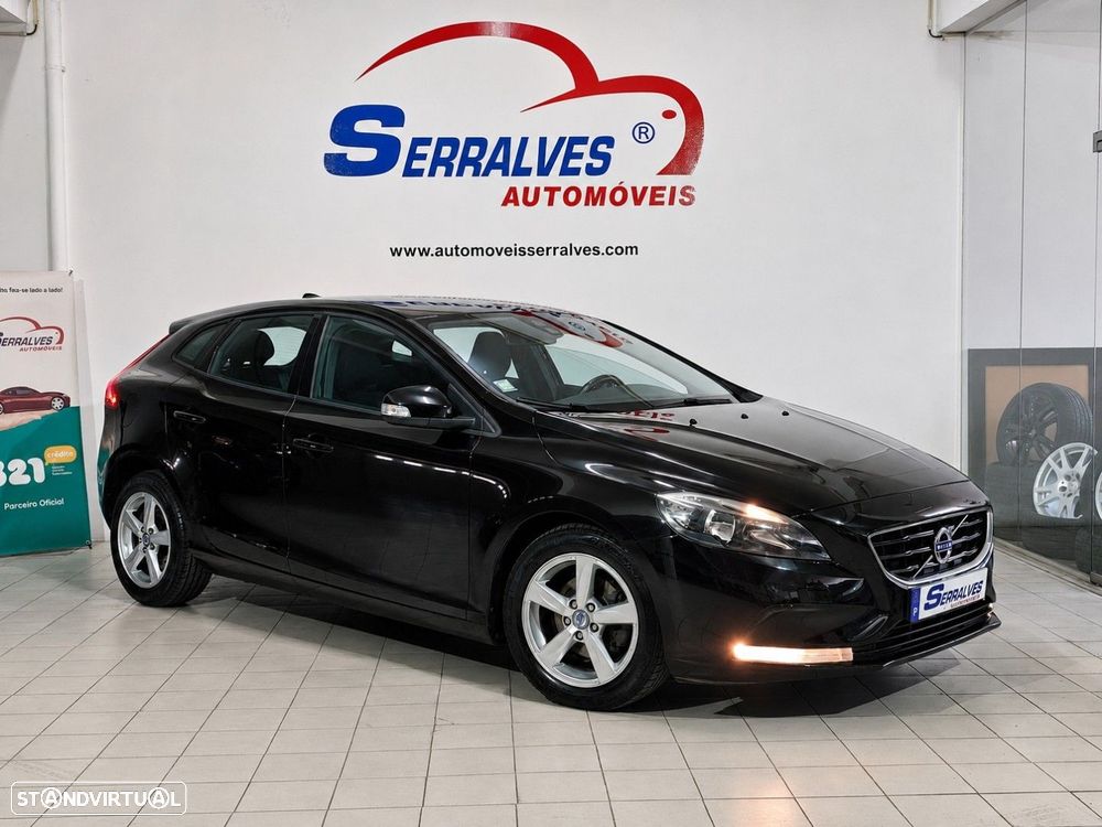 Volvo V40 1.6 D2 Momentum - 1