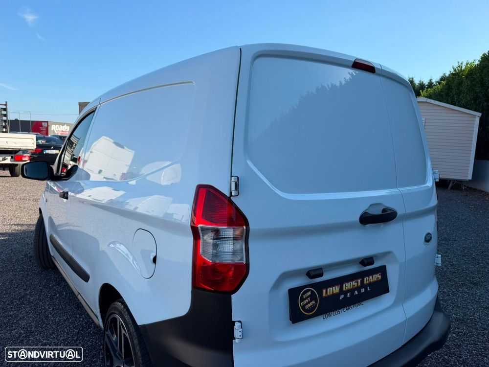 Ford Transit Courier 1.5 TDCi Ambiente - 19