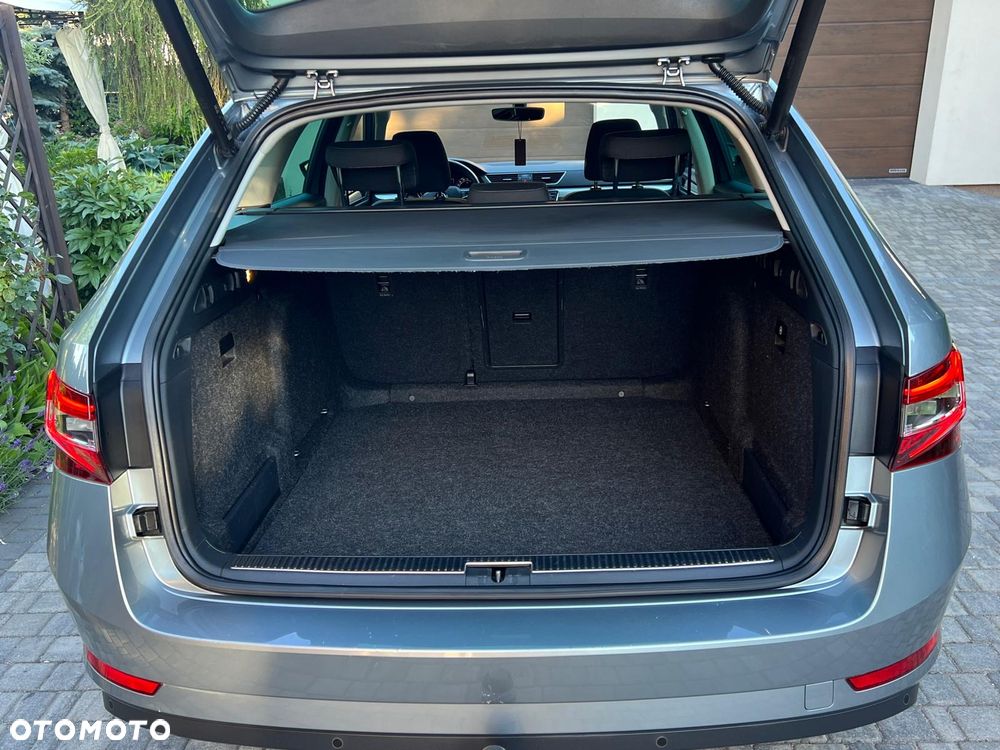 Skoda Superb 1.6 TDI GreenLine - 10