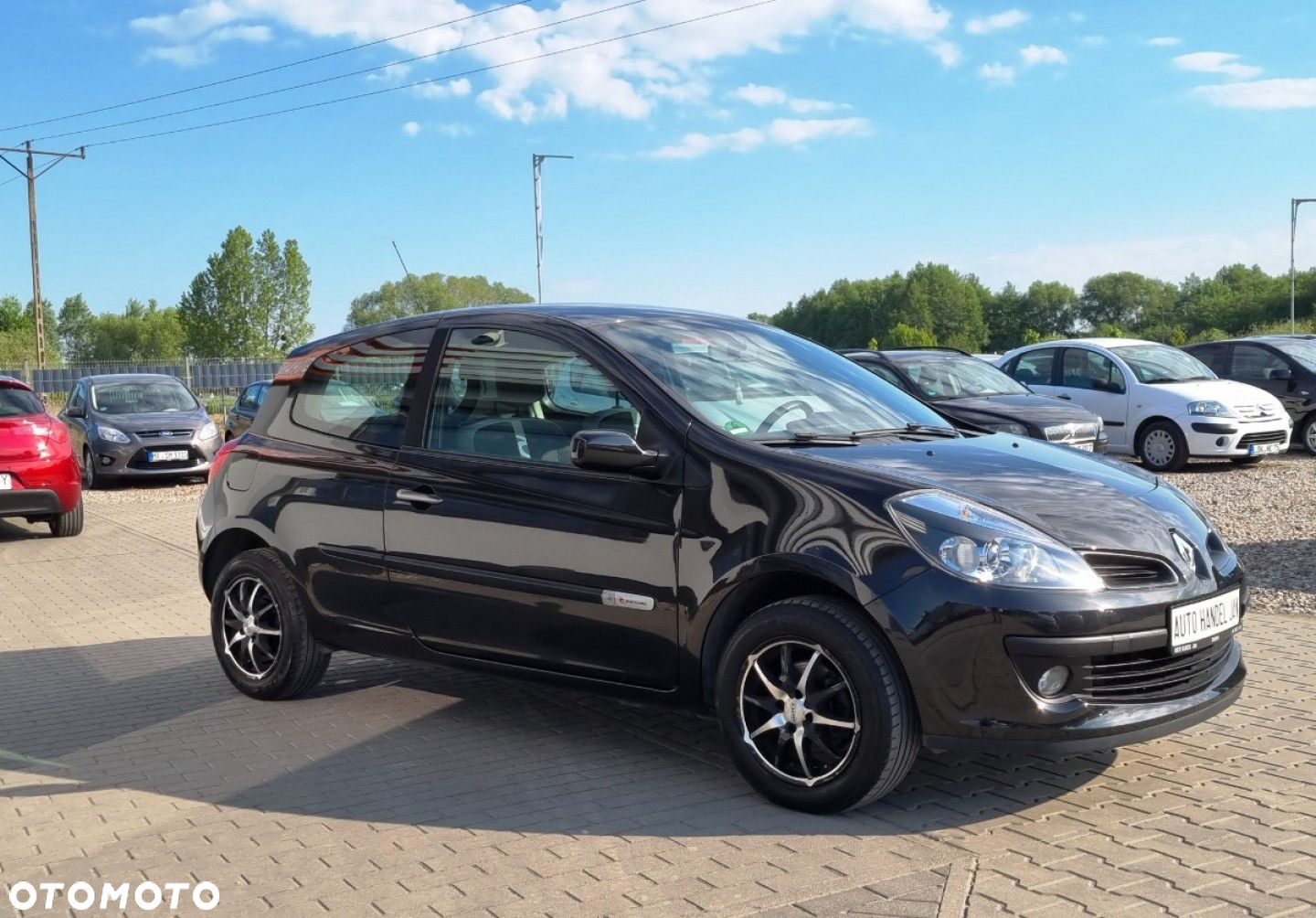 Renault Clio - 17