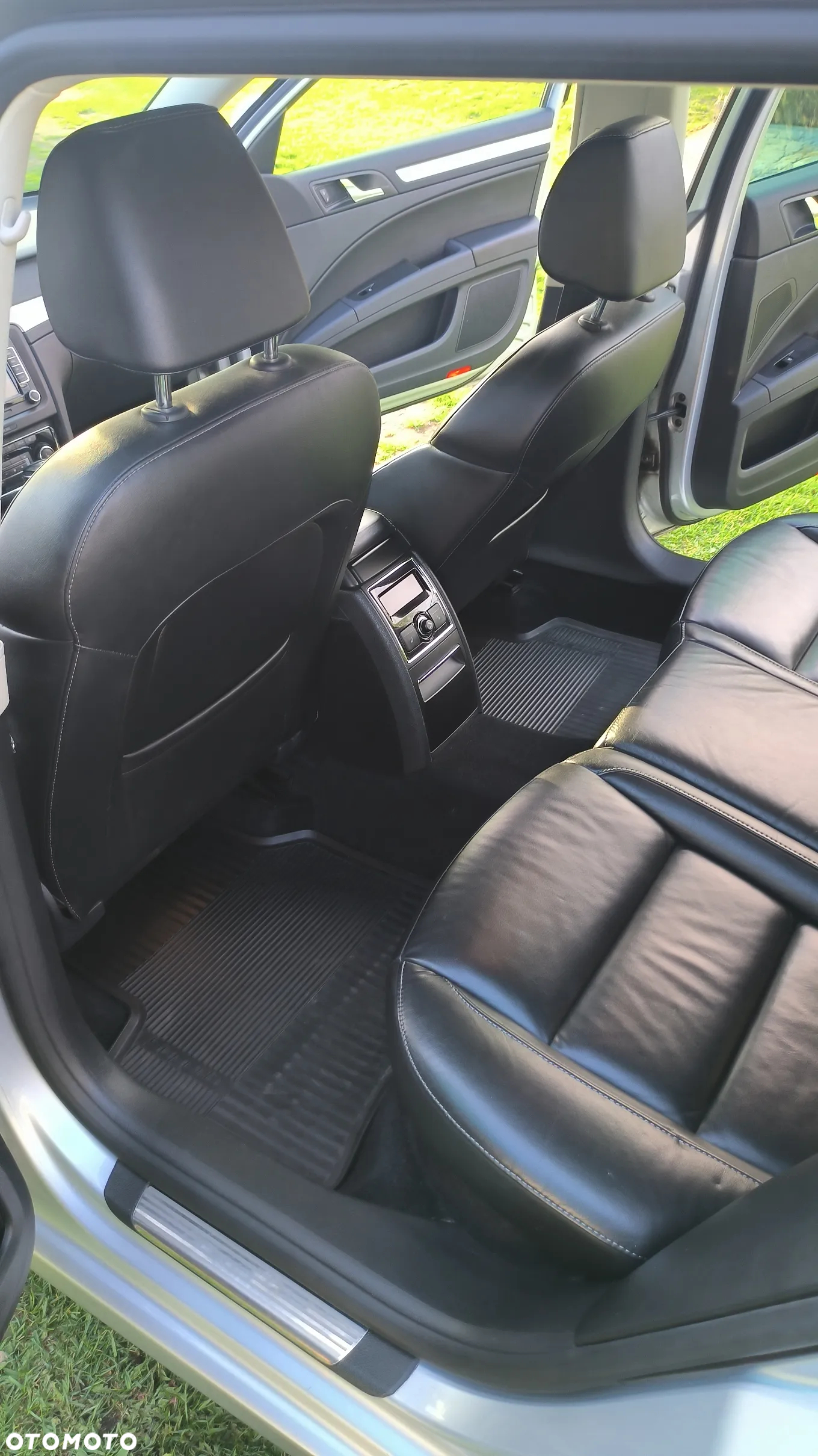 Skoda Superb 2.0 TDI Elegance DSG - 12