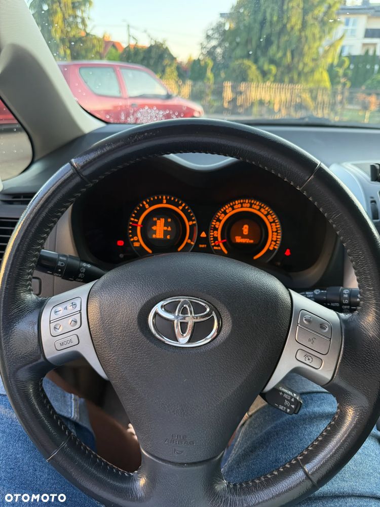 Toyota Auris 2.0 D-4D Prestige - 9
