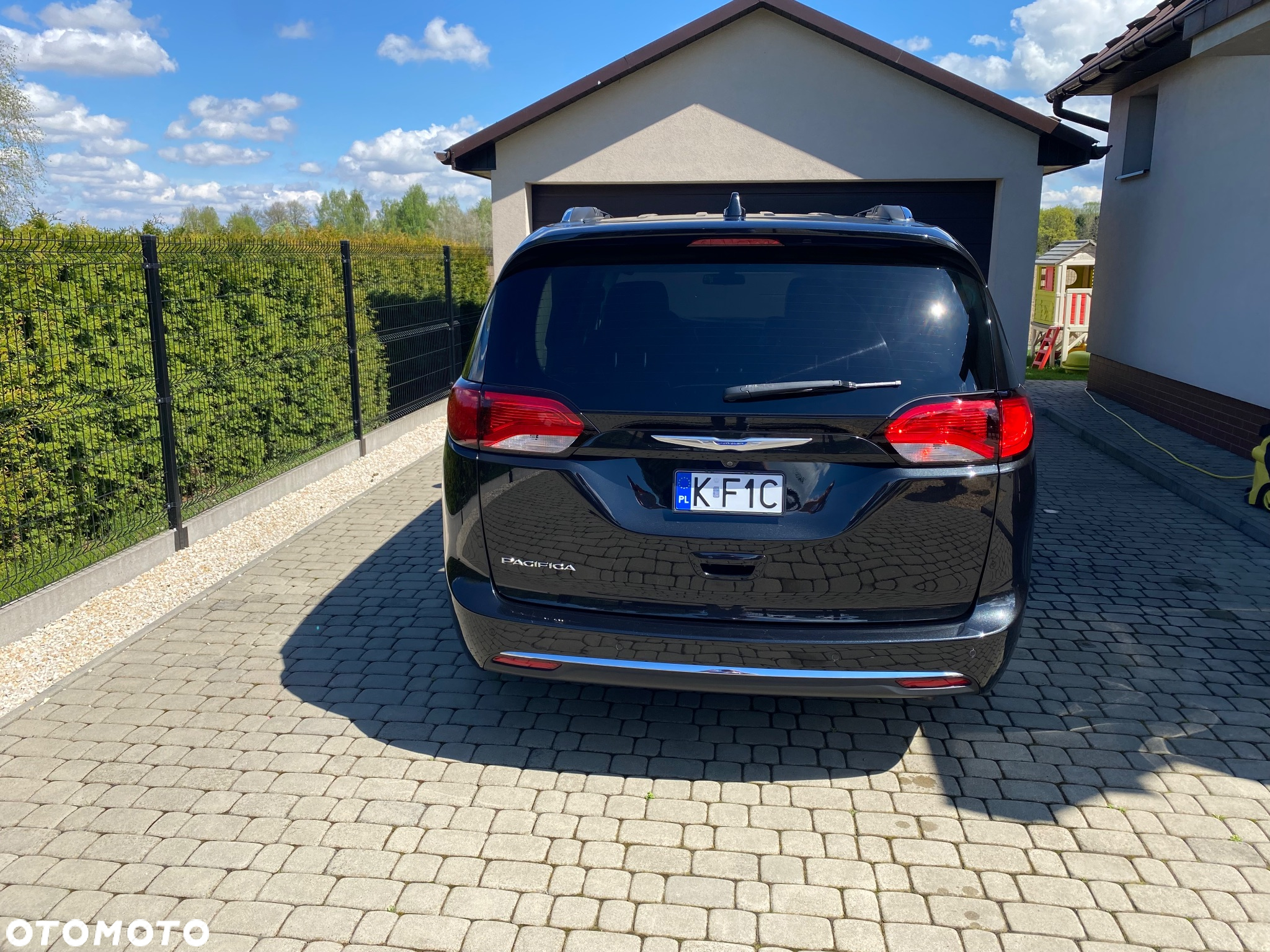 Chrysler Pacifica - 6