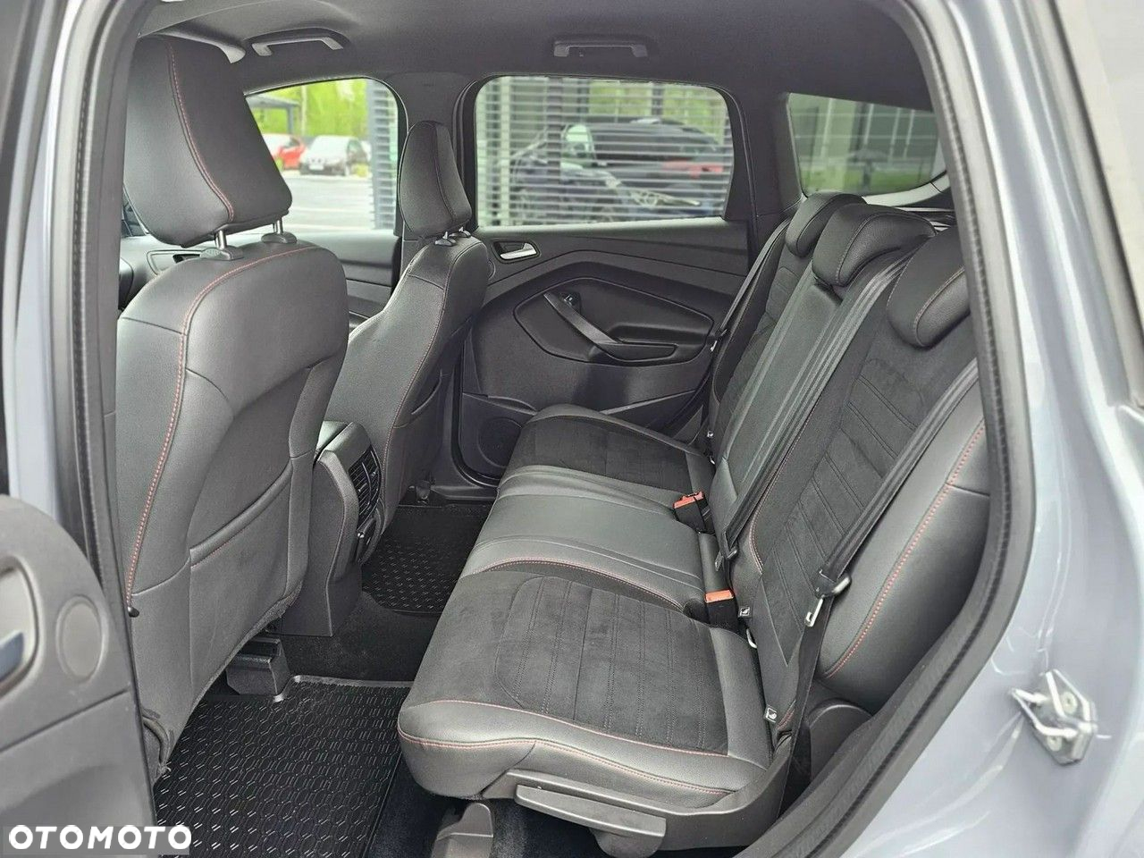 Ford Kuga 2.0 TDCi FWD ST-Line - 27