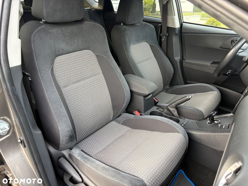 Toyota Auris - 12