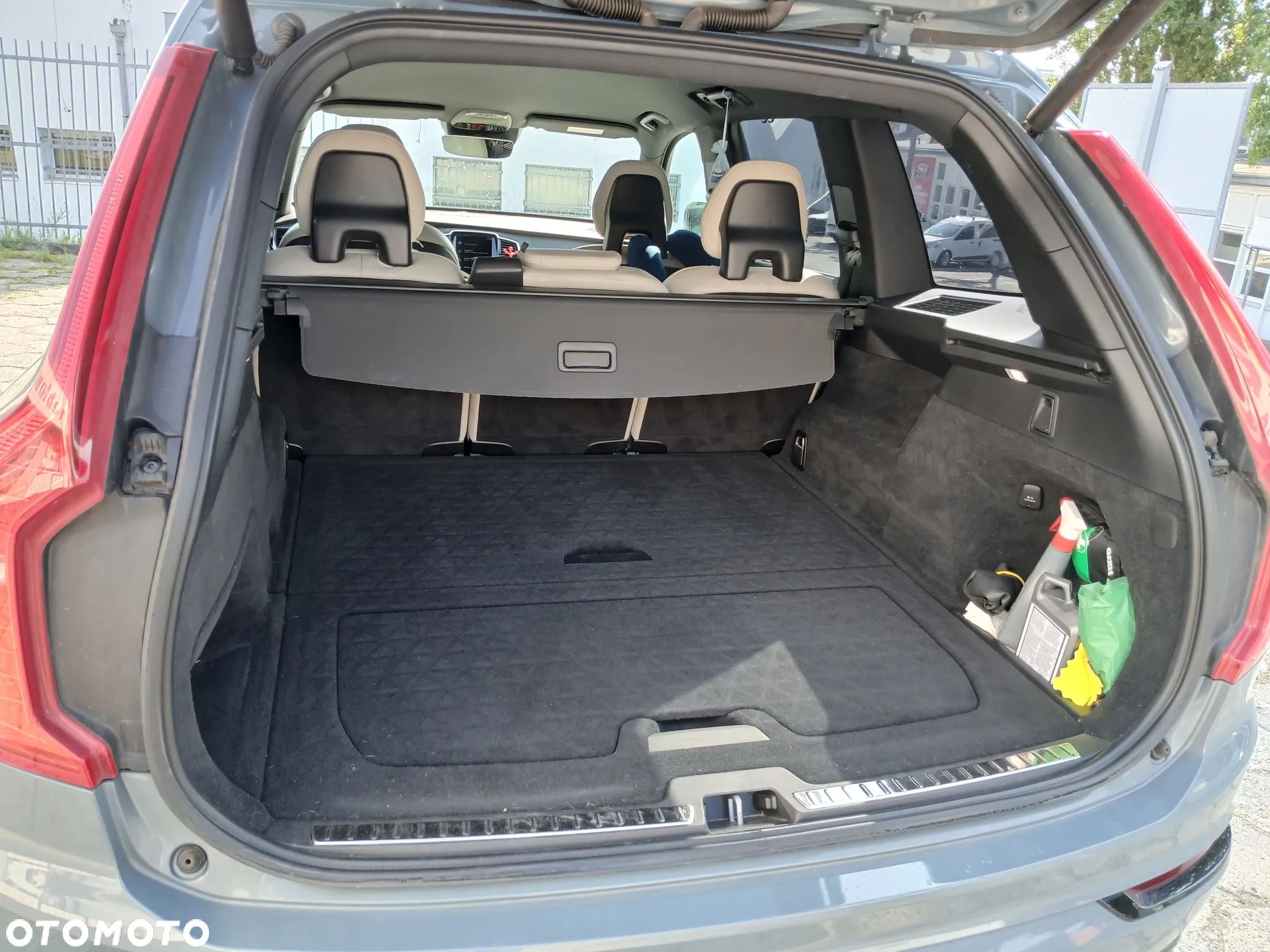 Volvo XC 90 B5 D AWD R-Design - 24
