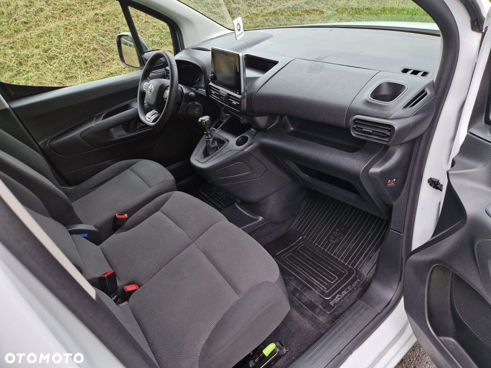 Toyota Proace City - 13
