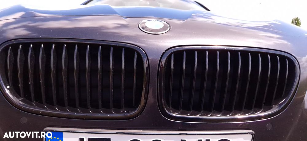BMW Seria 5 520d - 32
