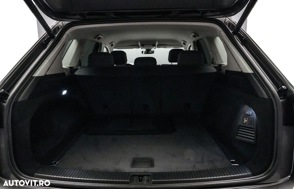 Volkswagen Touareg 3.0 V6 TDI 4Motion DPF Automatik Elegance - 24