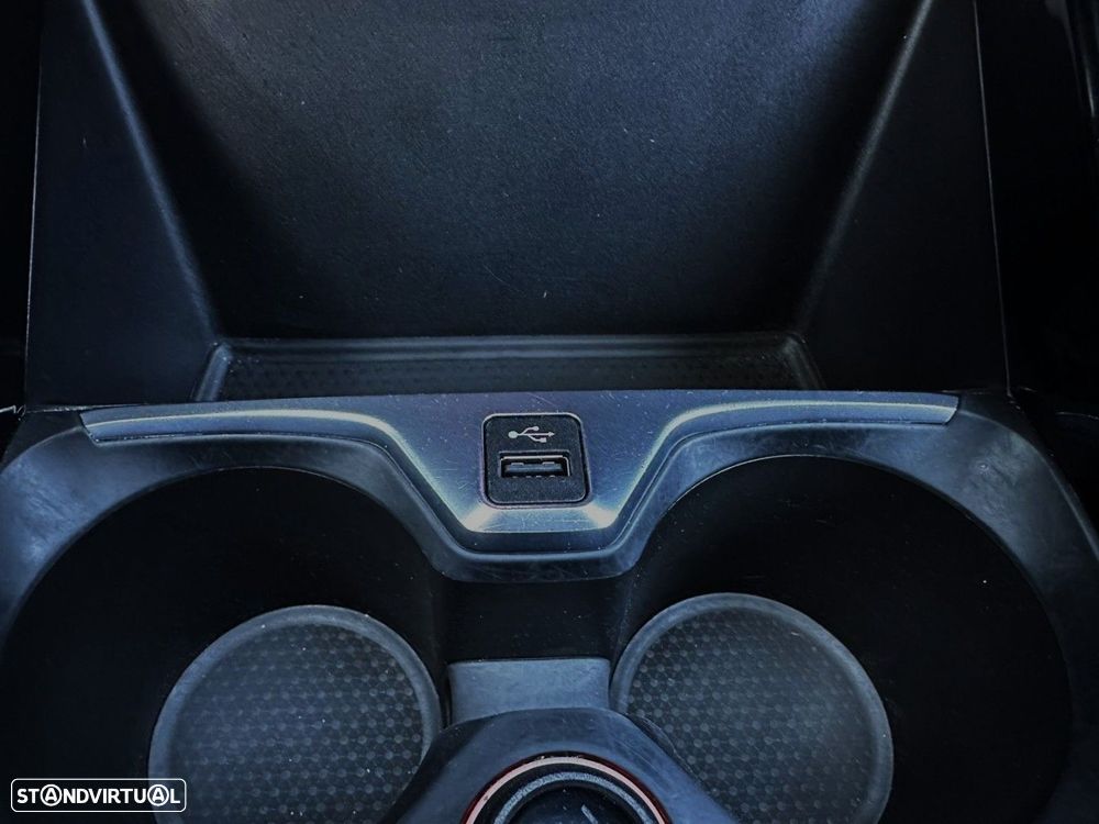 BMW 116 d Pack Desportivo M - 34