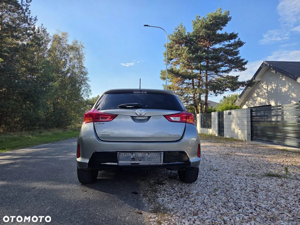 Toyota Auris - 16