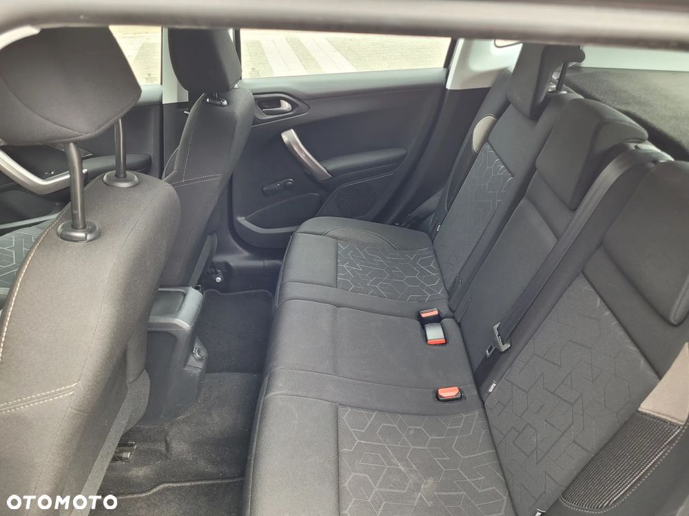 Peugeot 2008 1.2 VTi/Pure Tech Active - 4