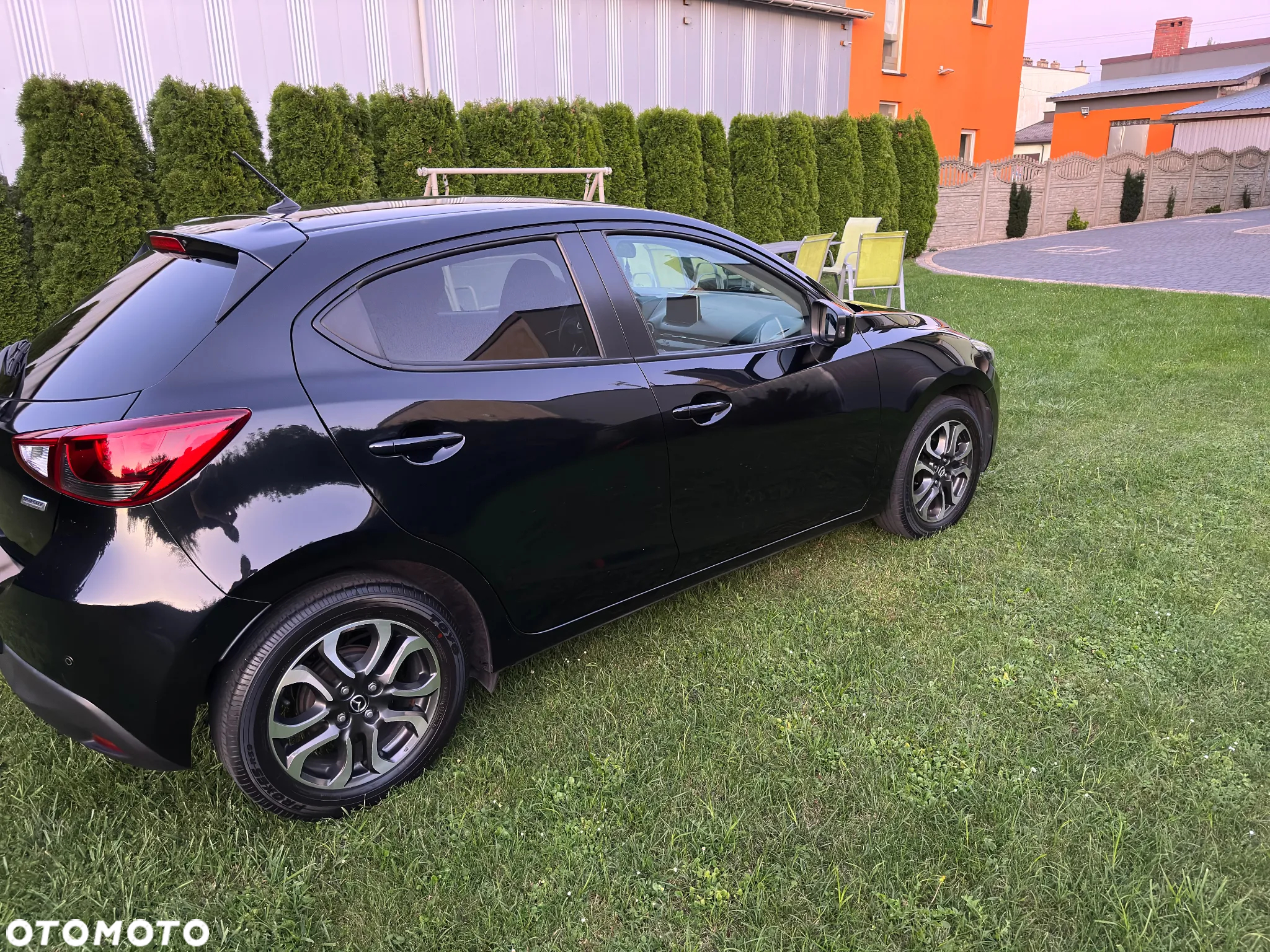 Mazda 2 - 5