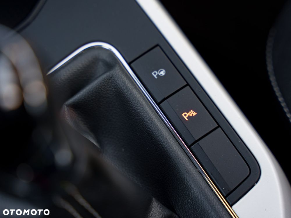 Seat Arona 1.6 TDI XCELLENCE - 24