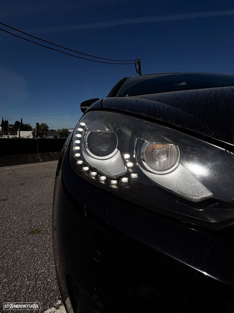 VW Golf 1.6 TDi Highline - 3