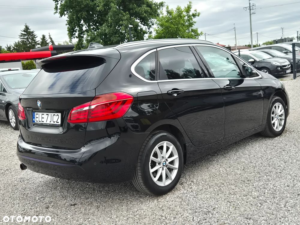 BMW Seria 2 216d Sport Line - 11