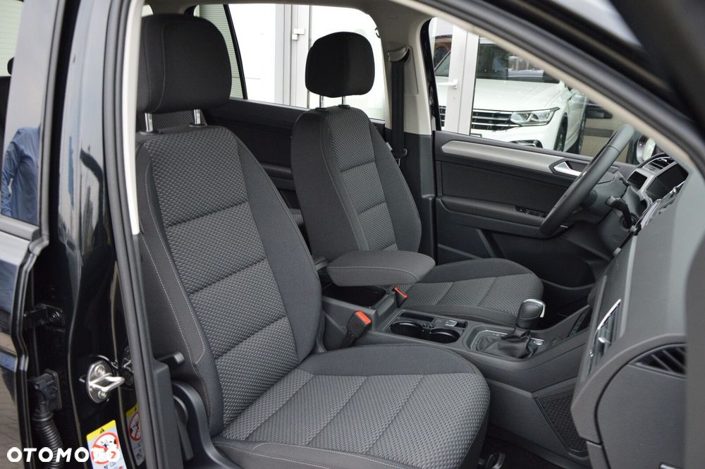 Volkswagen Touran - 5