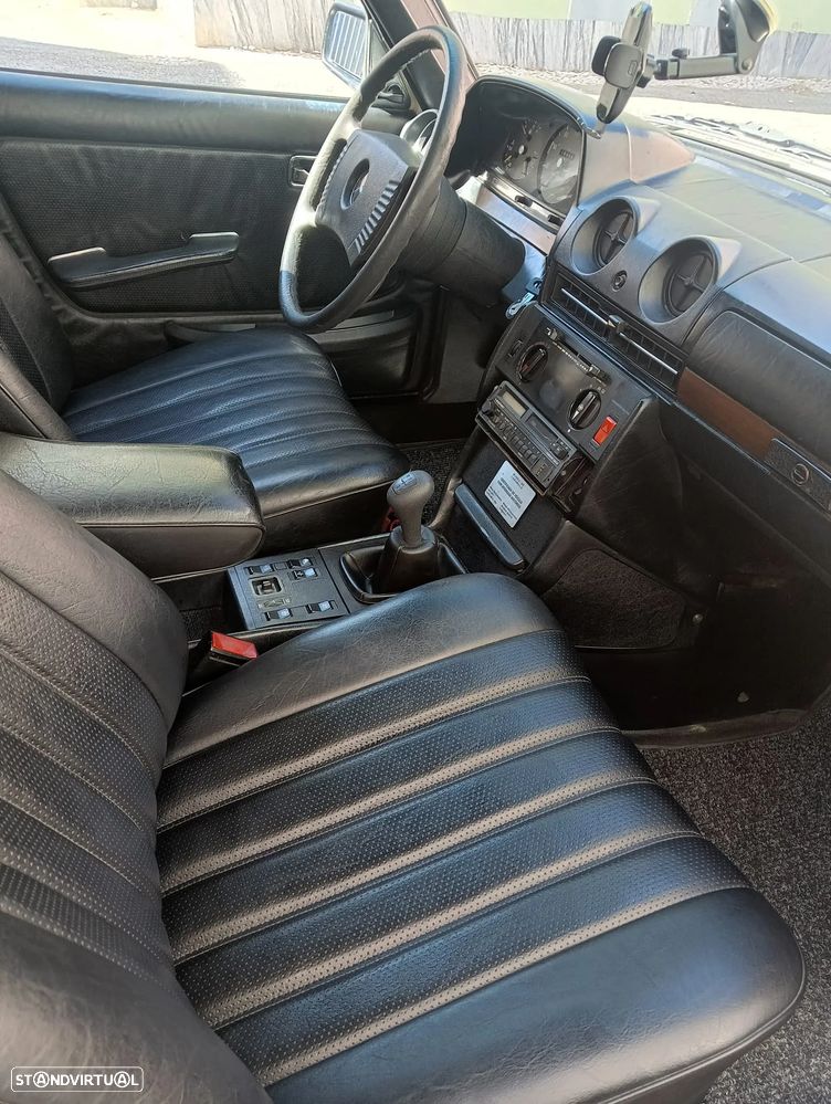 Mercedes-Benz W123 (1976-1986) - 34