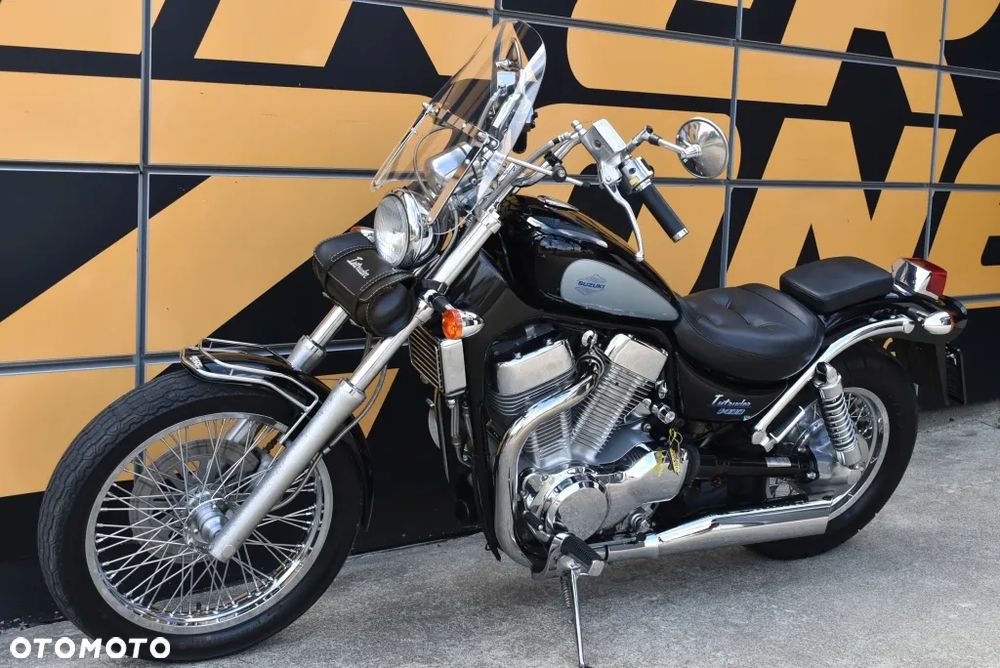 Suzuki Intruder - 7