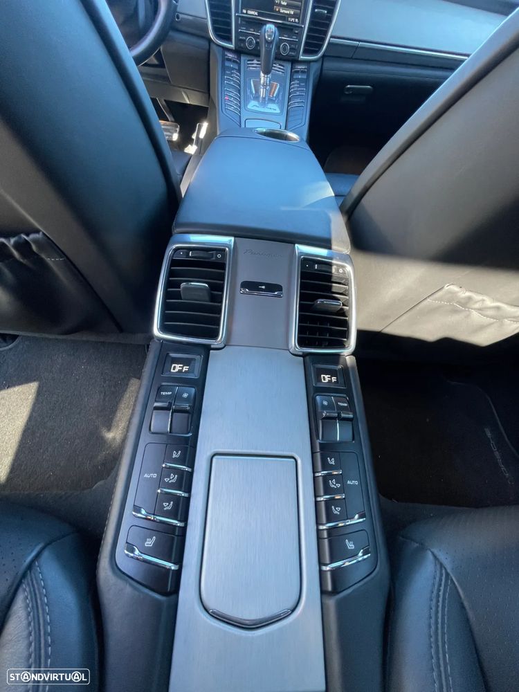 Porsche Panamera 4 S PDK - 16