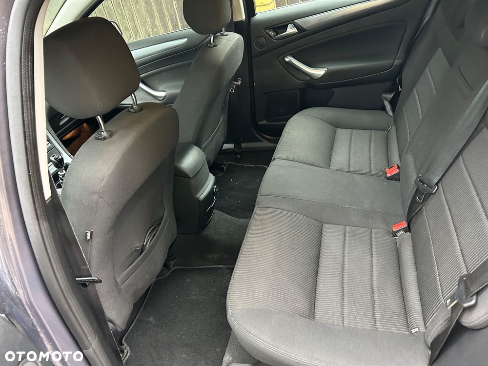 Ford Mondeo 2.0 TDCi Titanium - 12