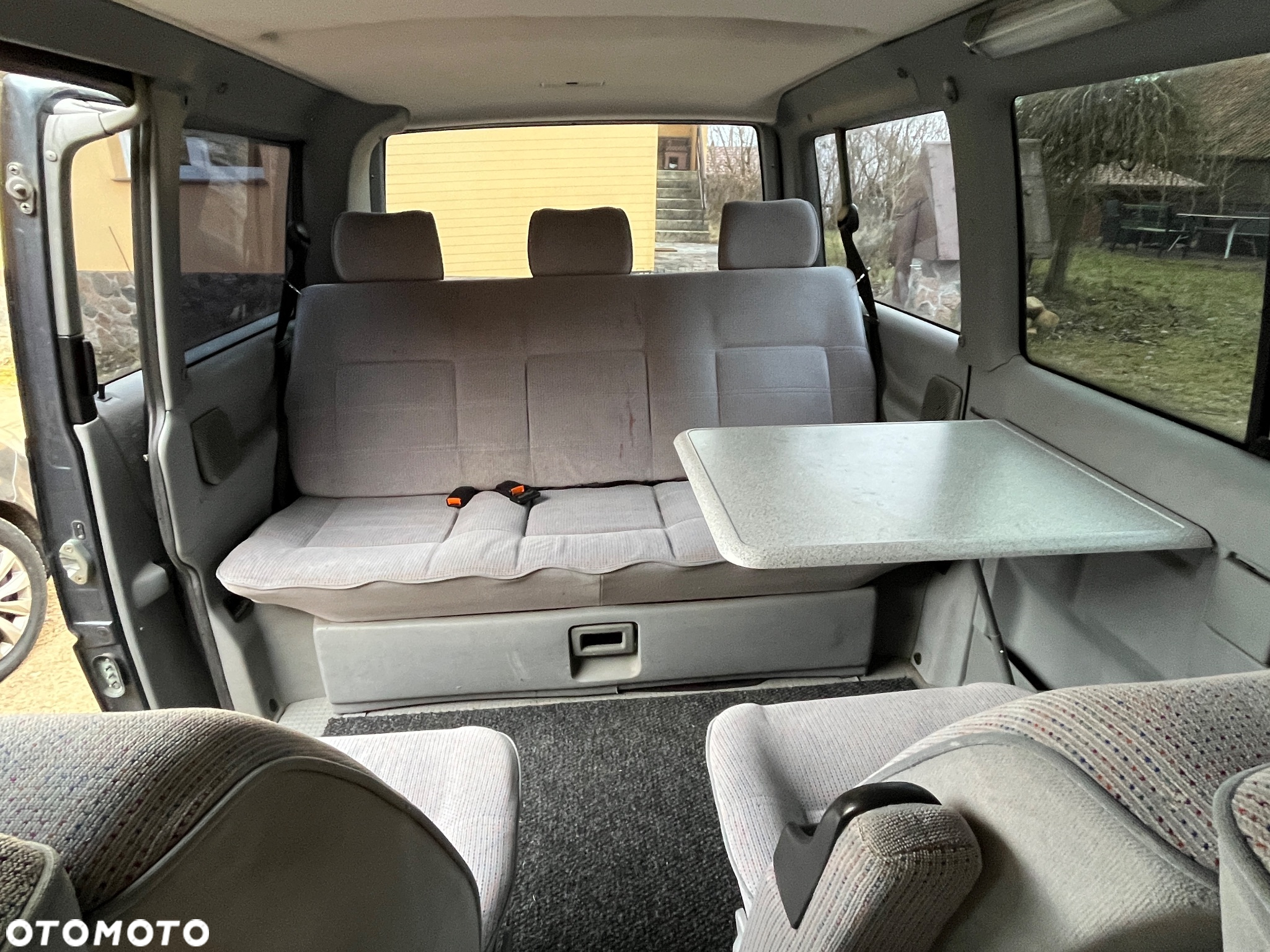 Volkswagen Multivan Standard - 10