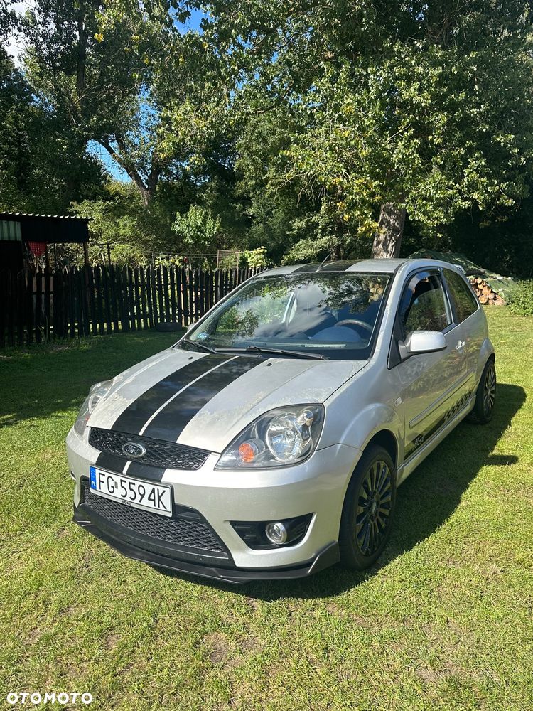 Ford Fiesta 1.4 Ambiente - 1