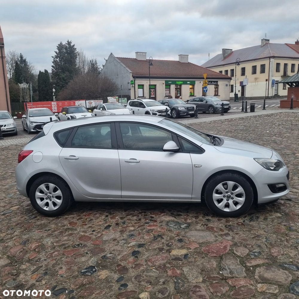 Opel Astra - 4