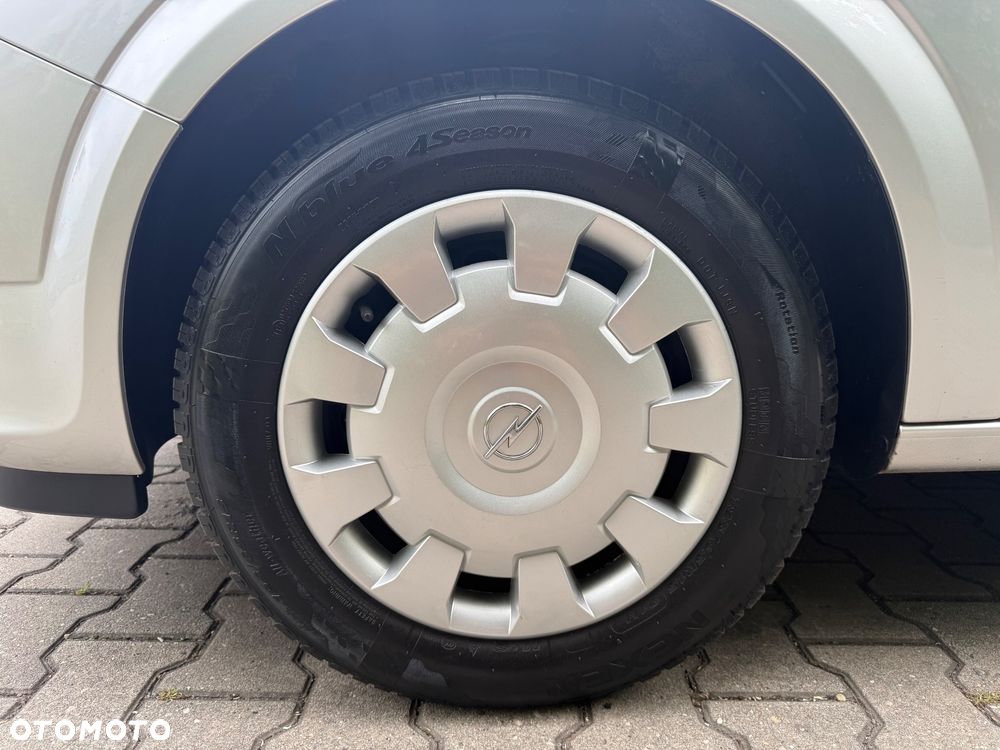 Opel Astra 1.6 Cosmo - 19
