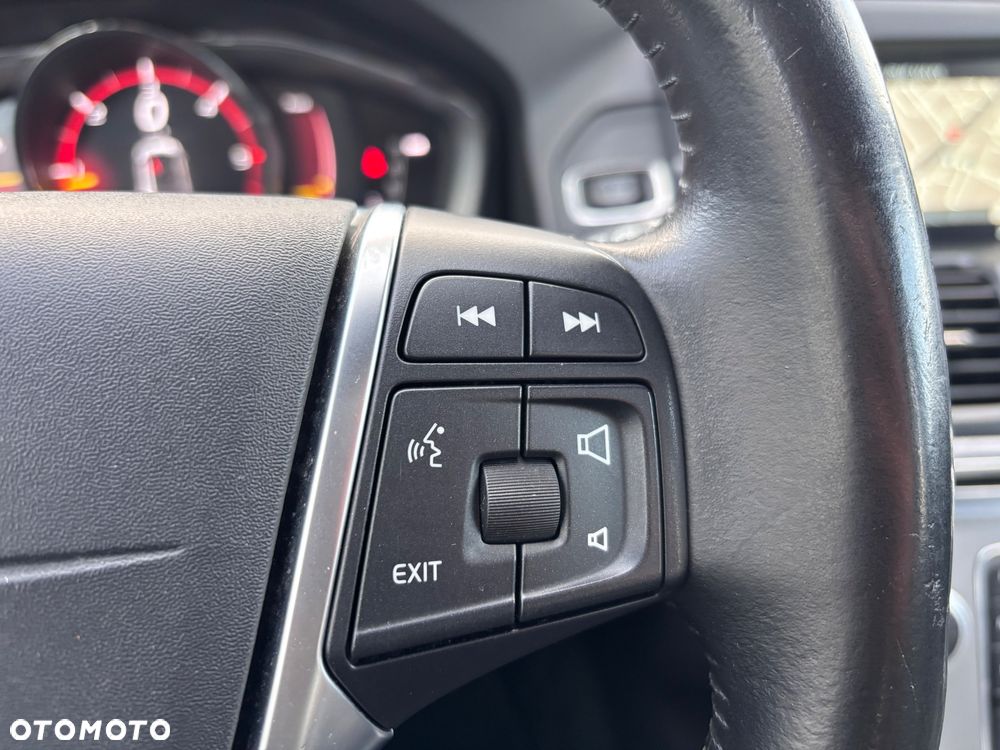 Volvo XC 60 D3 Geartronic Summum - 27
