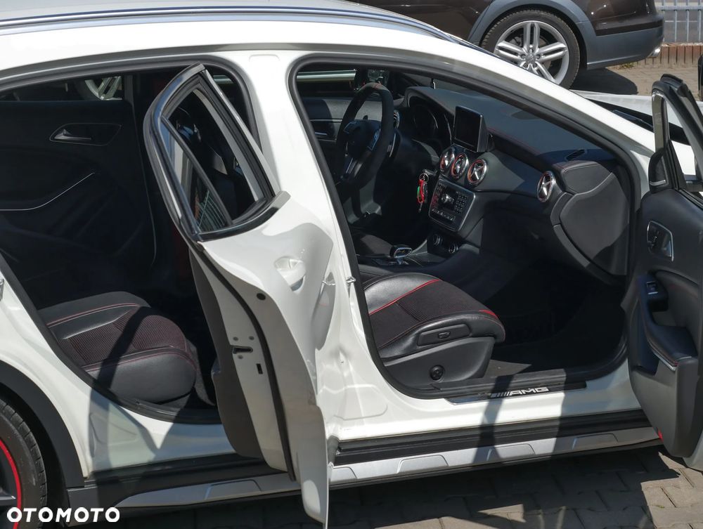 Mercedes-Benz GLA 45 AMG 4-Matic Edition 1 - 23
